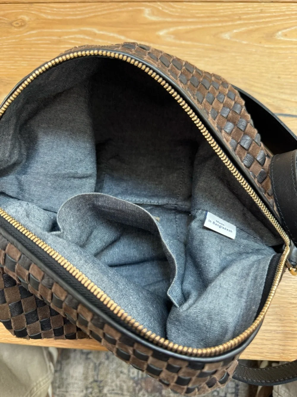Woven Two-Tone Brown and Black Leather Shoulder Bag - Picture 4 of 5